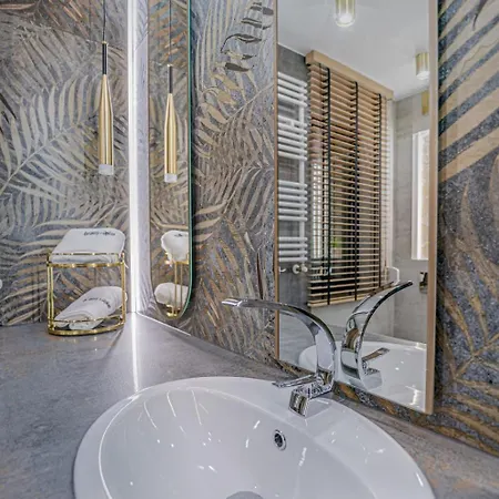 W Cieplicach Platinium * 옐레니아구라